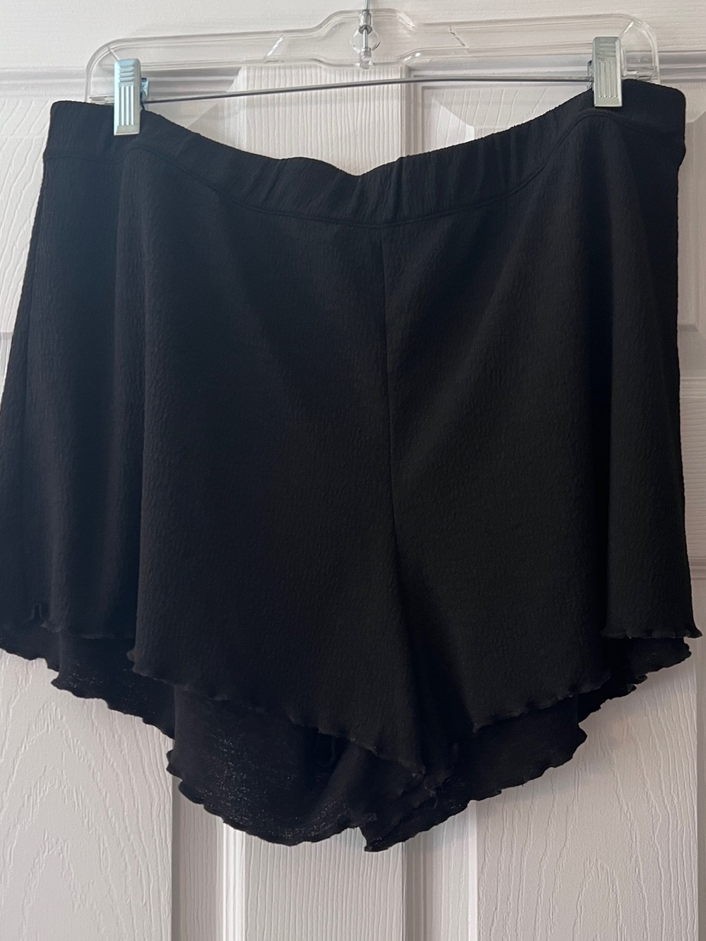 Divided Black High-Waist Scalloped Edge Shorts